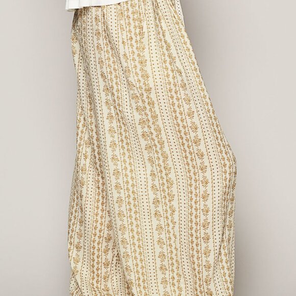 POL relaxed fit in printed woven with tie detail pointed striped pattern. - Picture 2 of 5